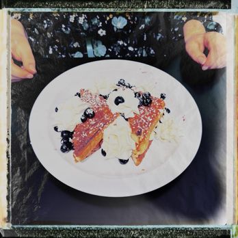 Karie's Kitchen - French Toast - Breakfast & Brunch Near Me - North Kingstown, Rhode Island
