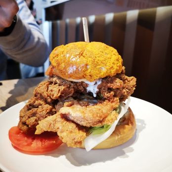 Cafe De Hong Kong - Fried chicken Bo Lo Bao sandwich - Hong Kong Style Cafe Near Me - Markham, Ontario