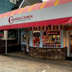 Carmelcorn - A Gatlinburg tradition since 1961! Our little corner of sweetness has been serving up smiles, snacks, and sticky fingers for over 60 years!