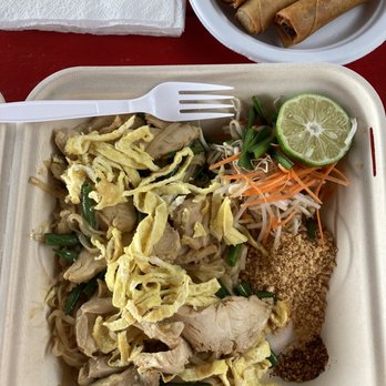 Ka-Lae Garden - Chicken pad Thai and veggie spring rolls. - Thai Near Me - Ocean View, Hawaii