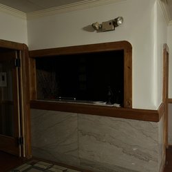 Braun Hotel - Office