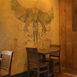 Heart's - Interior