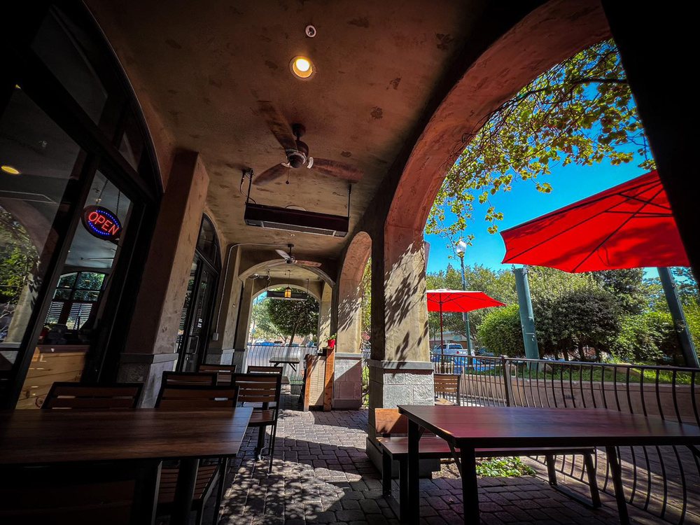 Los Reyes Restaurante Y Cantina