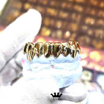 Ryu's Jewelry - 8 teeth, bottom grill in yellow gold . #ryusjewelry #goldteeth #goldgrills #grillz - Jewelry Near Me - Inglewood, California Ryu's Jewelry - 8 teeth, bottom grill in yellow gold . #ryusjewelry #goldteeth #goldgrills #grillz - Jewelry Near Me - Inglewood, California