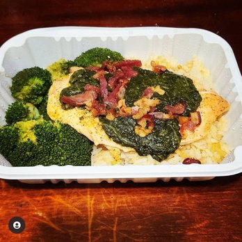BCG Meals - Spinach chicken with bacon bits and cauliflower rice - Food Delivery Services Near Me - Long Beach, California