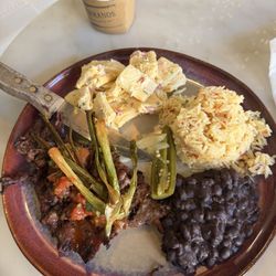 Dos Hermanos Bakery & Cafe