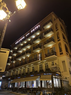 Welcome Hotel by null