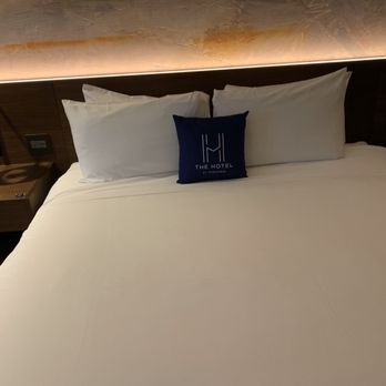 The Hotel at Midtown - Quick nap?! - Hotels Near Me - Chicago, Illinois