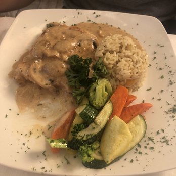 The Bit O'Denmark - Chicken with mushroom sauce and veggies - Scandinavian Near Me - Solvang, California The Bit O'Denmark - Chicken with mushroom sauce and veggies - Scandinavian Near Me - Solvang, California