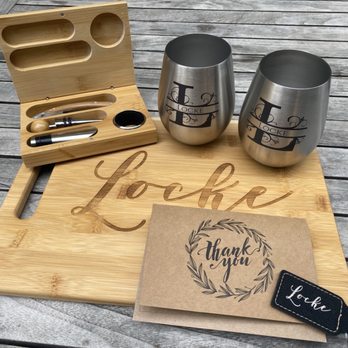 Red Robot Engraving - Closing gift set - Engraving Near Me Red Robot Engraving - Closing gift set - Engraving Near Me