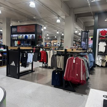 DICK'S Sporting Goods - Golf Equipment Near Me - Torrance, California DICK'S Sporting Goods - Golf Equipment Near Me - Torrance, California