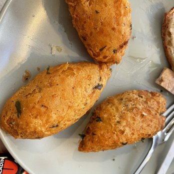 Tasca Saloia - Cod cakes! - Portuguese Near Me - Sintra, 11