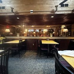 Tillie's Restaurant & Chantillie Lounge - Interior
