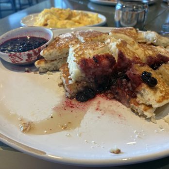 La Madre Canyon Grill - Halfway through, look at those Huckleberries! - Breakfast & Brunch Near Me - Las Vegas, Nevada La Madre Canyon Grill - Halfway through, look at those Huckleberries! - Breakfast & Brunch Near Me - Las Vegas, Nevada