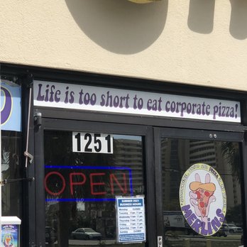 Merlins Pizza - Pizza Near Me - Destin, Florida