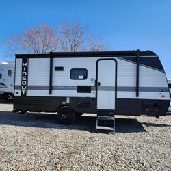 Zoomers RV of Illinois - New & Used units