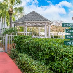 Holiday Regency Residence