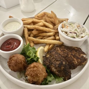 George's At Alys Beach - Grouper plate - New American Near Me - Alys Beach, Florida George's At Alys Beach - Grouper plate - New American Near Me - Alys Beach, Florida