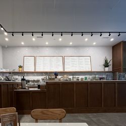 Toastique - Great looking cafe! Clean, bright and plenty of space to hang out, study or take a call.
