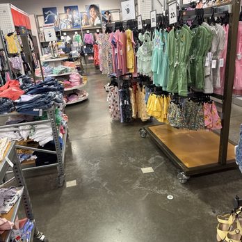 Old Navy - Women's Clothing Near Me - Midlothian, Virginia