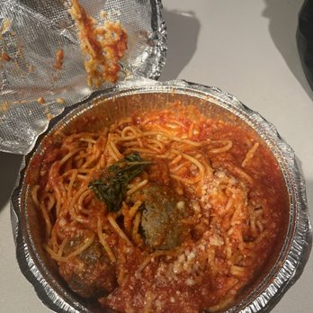 Joe & Sal's Pizza - Gross Spaghetti w/ Meatballs - Pizza Near Me - Brooklyn, New York Joe & Sal's Pizza - Gross Spaghetti w/ Meatballs - Pizza Near Me - Brooklyn, New York