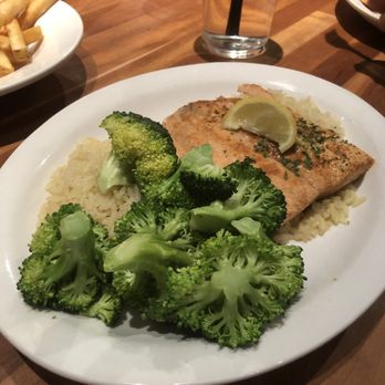 Cheddar's Scratch Kitchen - Salmon, dinner portion - American Near Me - Allen, Texas