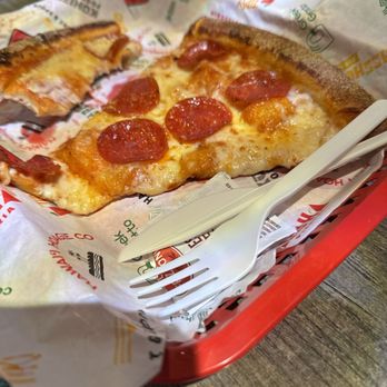 Aloha Pizzeria - Pizza is great but the lady cashier is Rude AF. No manner's whatsoever 12/1/2025 3:25pm - Pizza Near Me - Honolulu, Hawaii