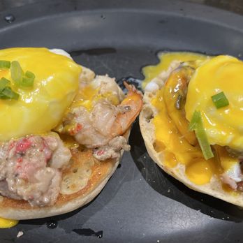 Daddy O’s - Stuffed Shrimp Benedict with weird soupy egg on the left. Also the shrimp on the left shows black edges which means it is not fresh. - New American Near Me - Lihue, Hawaii Daddy O’s - Stuffed Shrimp Benedict with weird soupy egg on the left. Also the shrimp on the left shows black edges which means it is not fresh. - New American Near Me - Lihue, Hawaii
