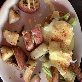 Millie's Cafe - Pasadena - California Benedict - Breakfast & Brunch Near Me - Pasadena, California