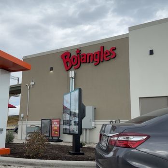 Bojangles - Chicken Wings Near Me - Tomball, Texas