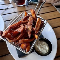 Gilroy's Kitchen + Pub + Patio - Sweet potato Fries w/ garlic aoili (GF)