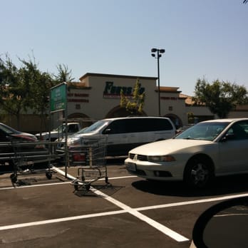 Foods Co - Parking lot front entrance - Grocery Near Me - Fresno, California Foods Co - Parking lot front entrance - Grocery Near Me - Fresno, California