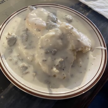 Beacon Restaurant - Biscuits and Gravy - Breakfast & Brunch Near Me - Wichita, Kansas