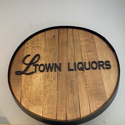 Om Livingston Liquor