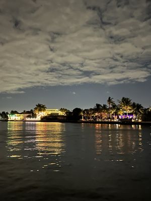 Shooters Waterfront by null