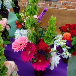 Fit For A Queen Florist - Valentine's Mixed Arrangement
