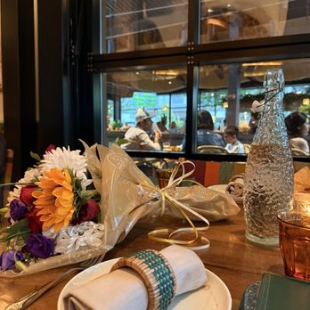 Ometeo - Tex-Mex Near Me - Tysons, Virginia