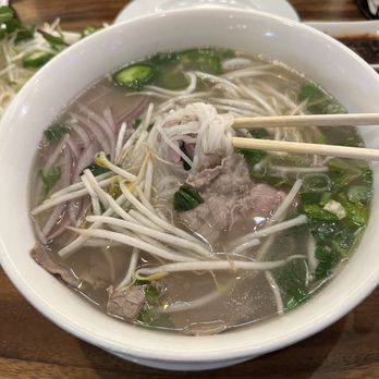 Pho Grand Flushing - No.1 The Big Bowl Locomotive Beef Pho (火車頭) w/ Brisket, Tripe, Tendon & Eye Round - Vietnamese Near Me - New York, New York Pho Grand Flushing - No.1 The Big Bowl Locomotive Beef Pho (火車頭) w/ Brisket, Tripe, Tendon & Eye Round - Vietnamese Near Me - New York, New York
