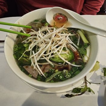 Viet's Pho - Pho tai hoac chin bo vien - Sliced round steak, brisket and meatball. - Vietnamese Near Me - Albuquerque, New Mexico