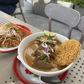 Farmhouse Kitchen Thai Cuisine - Kao Soi w/ Beef Short Rib - Thai Near Me - Berkeley, California Farmhouse Kitchen Thai Cuisine - Kao Soi w/ Beef Short Rib - Thai Near Me - Berkeley, California