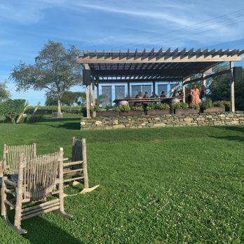 Carolyn's Sakonnet Vineyards - Lovely grounds - Wineries Near Me - Little Compton, Rhode Island