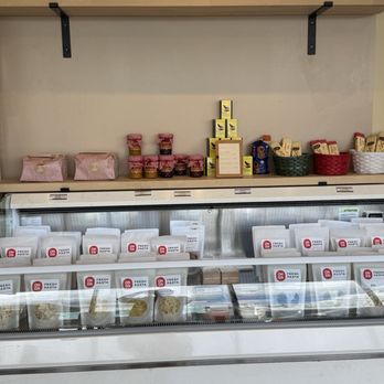 Onda Pasta & Provisions - Pasta and sauce display case. - Pasta Shops Near Me - Honolulu, Hawaii Onda Pasta & Provisions - Pasta and sauce display case. - Pasta Shops Near Me - Honolulu, Hawaii