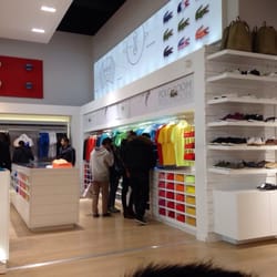 Lacoste - Polo room