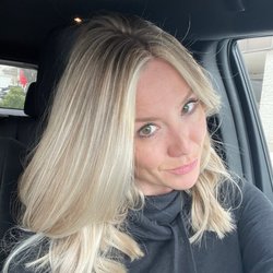 Salon 44