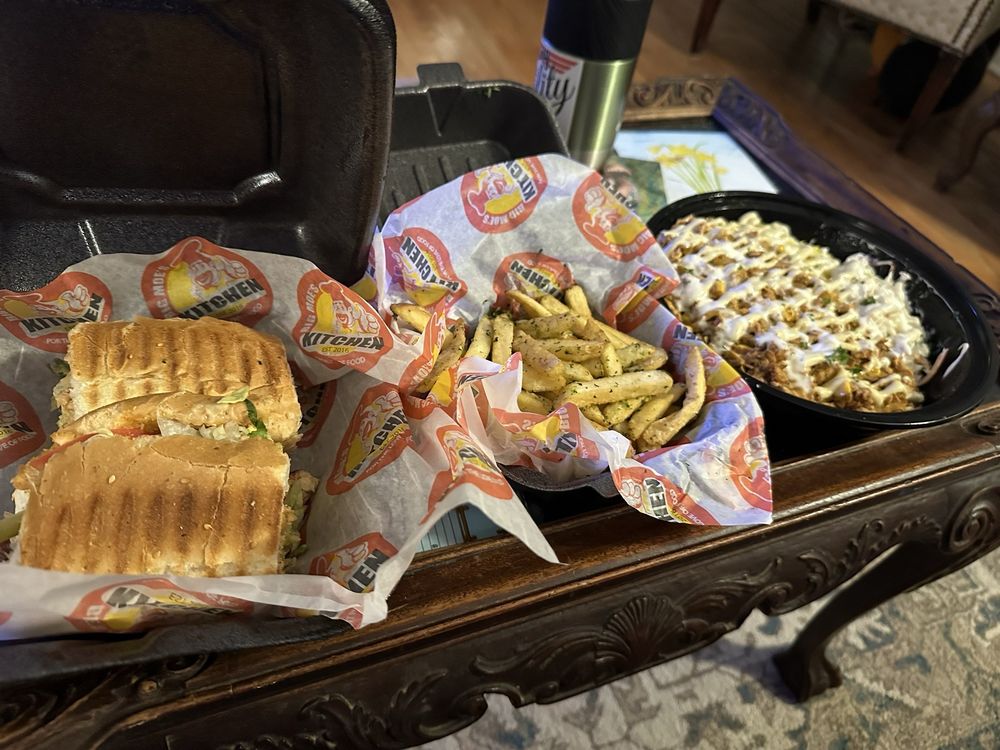 Food from Big Moe's Kitchen