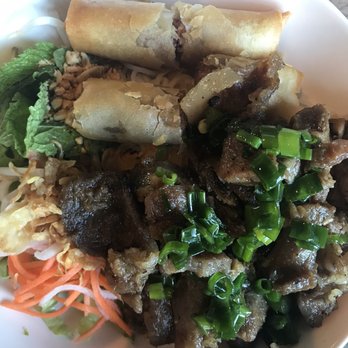 La Mint - Vietnamese Kitchen - Pork Bun with egg rolls. - Vietnamese Near Me - Reno, Nevada La Mint - Vietnamese Kitchen - Pork Bun with egg rolls. - Vietnamese Near Me - Reno, Nevada