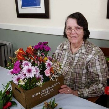 Peninsula Reflections - Flowers bring smiles to everyone. Flowers arrangement group every week. - Hospice Near Me - Colma, California Peninsula Reflections - Flowers bring smiles to everyone. Flowers arrangement group every week. - Hospice Near Me - Colma, California