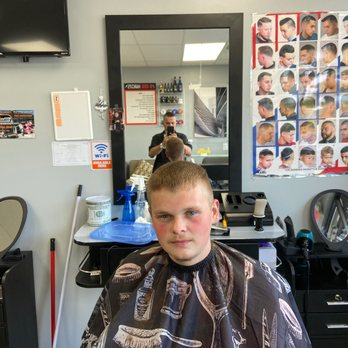 Ezee haircuts - Barbers Near Me - Fraser, Michigan