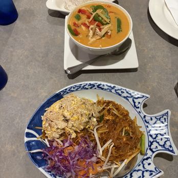 Phuket Thai Restaurant - Thai Near Me - Redondo Beach, California