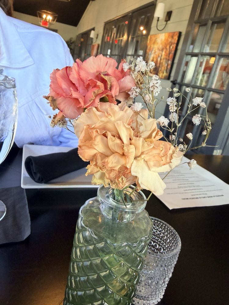 Magnolia Bend Grille Logo